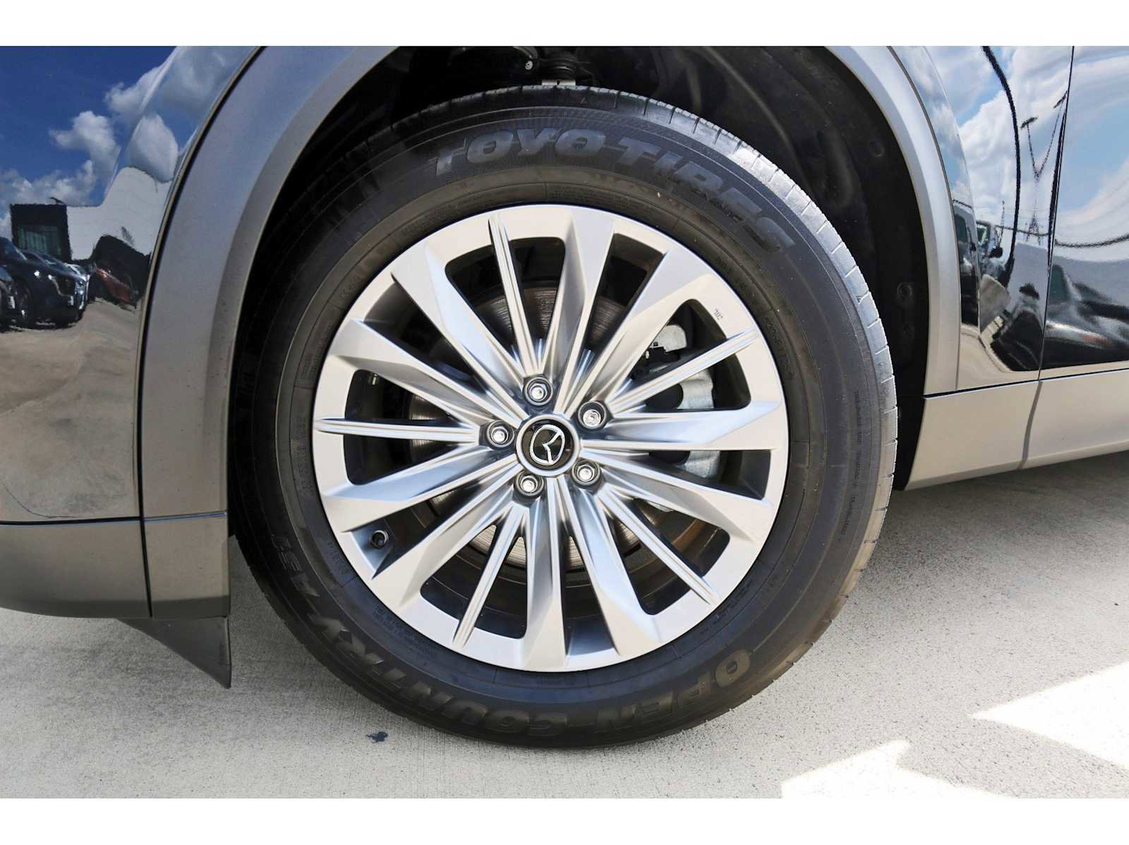 Used 2025 MAZDA CX-90 Plug-In Hybrid w/ Preferred image 31