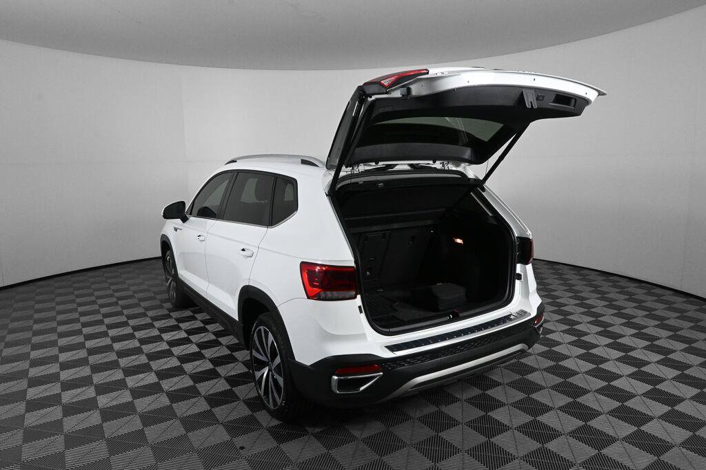 Used 2022 Volkswagen Taos SE FWD image 30