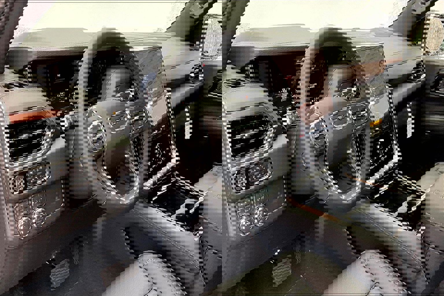 New 2026 GMC Yukon XL Denali w/ Sun & Power Step Package image 4