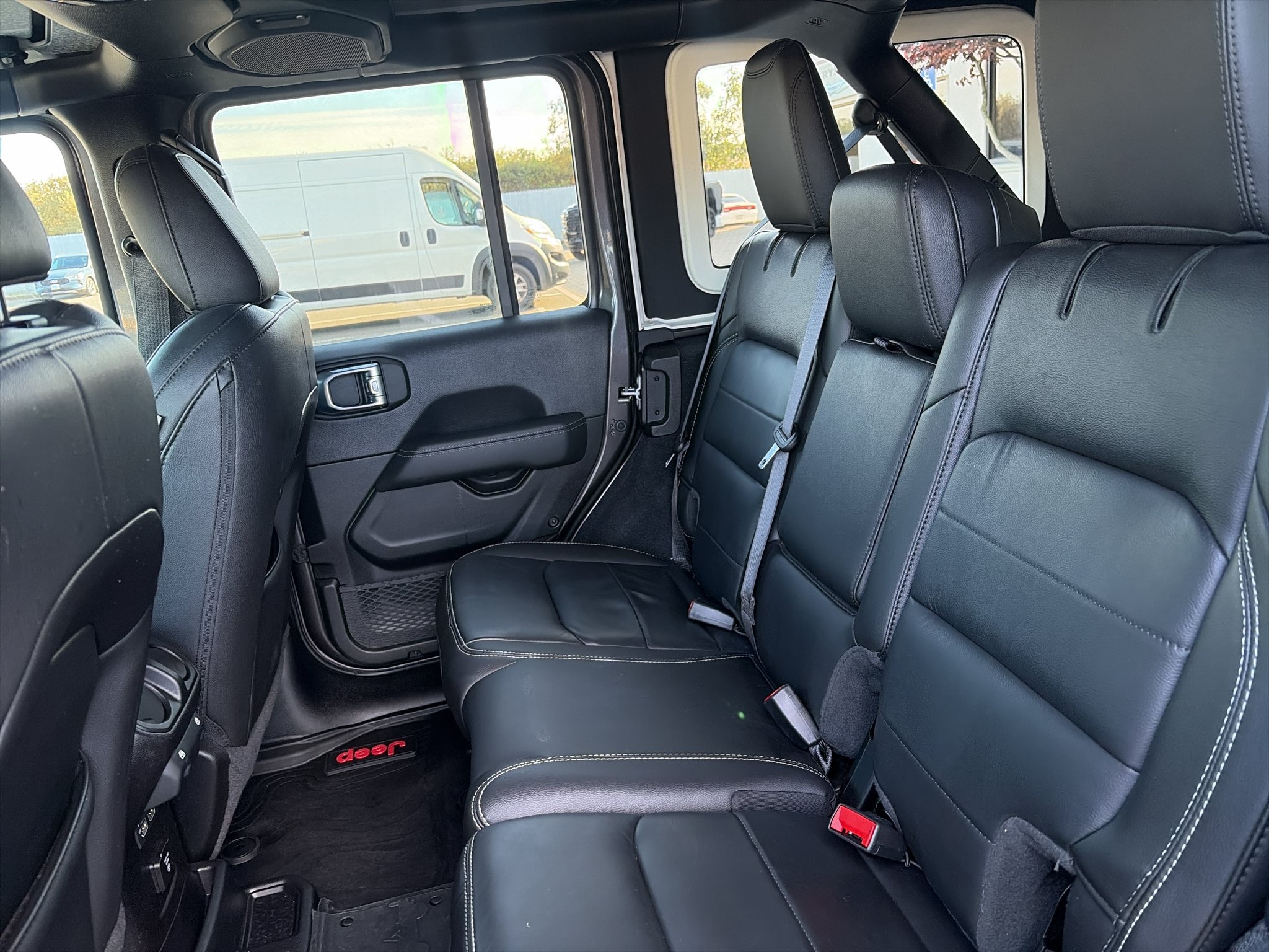 Used 2021 Jeep Wrangler Unlimited Sahara AWD/4WD image 13