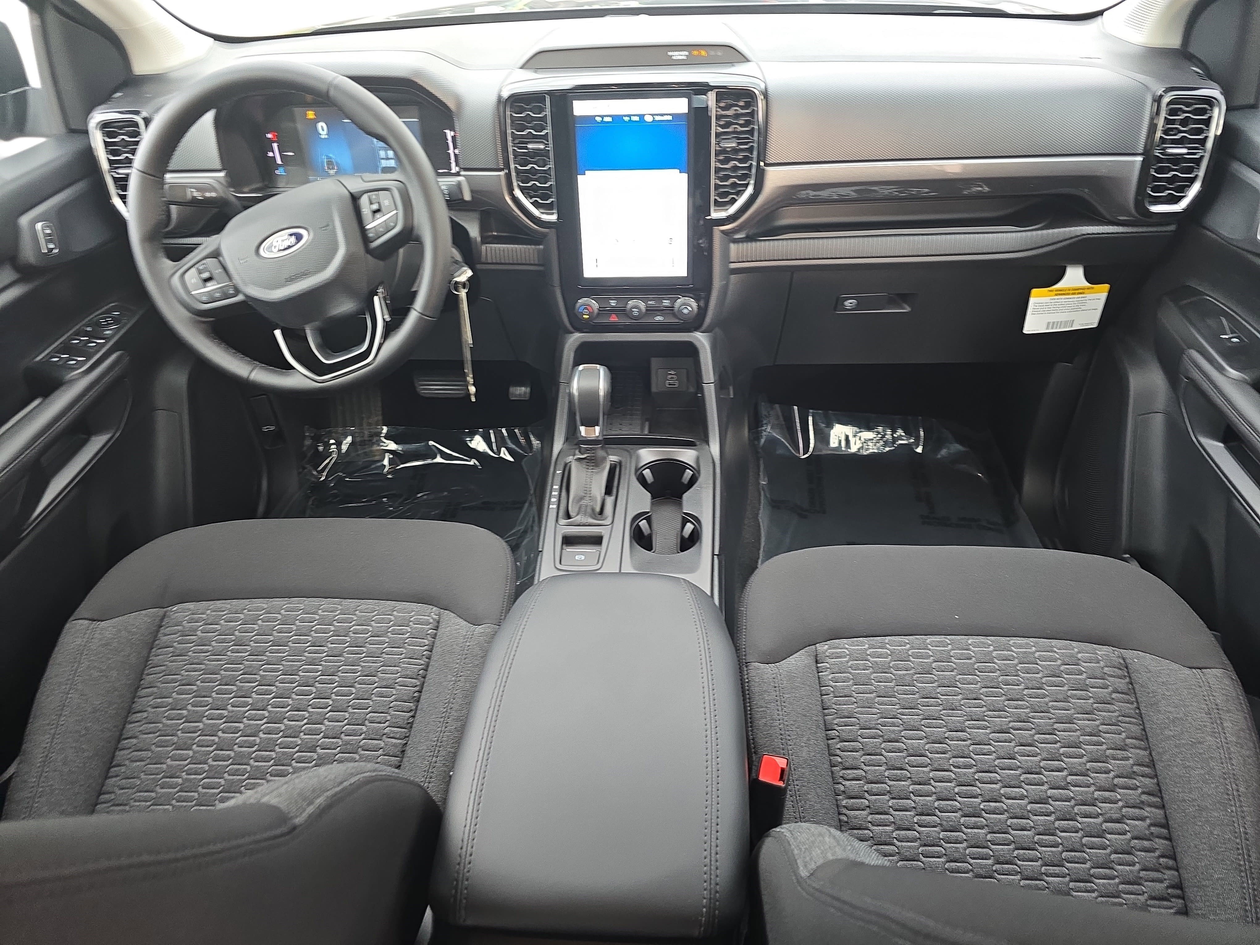 New 2026 Ford Ranger XLT w/ Black Appearance Package RWD image 9