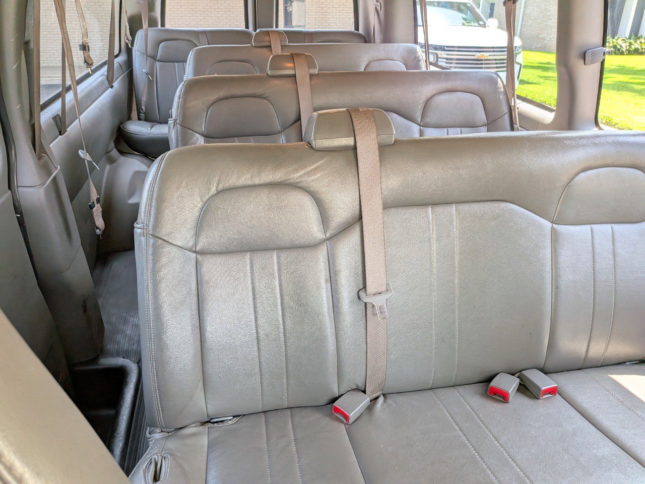Used 2023 Chevrolet Express 3500 LS RWD image 16