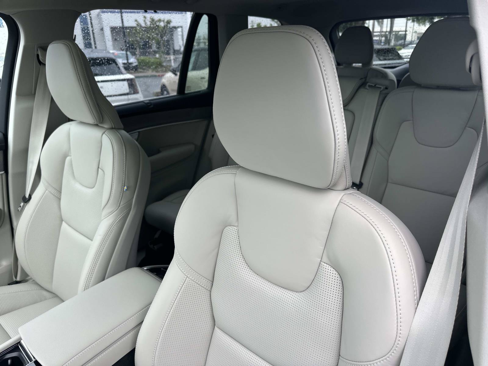 New 2026 Volvo XC90 T8 Ultra w/ Protection Package Premier AWD/4WD image 15