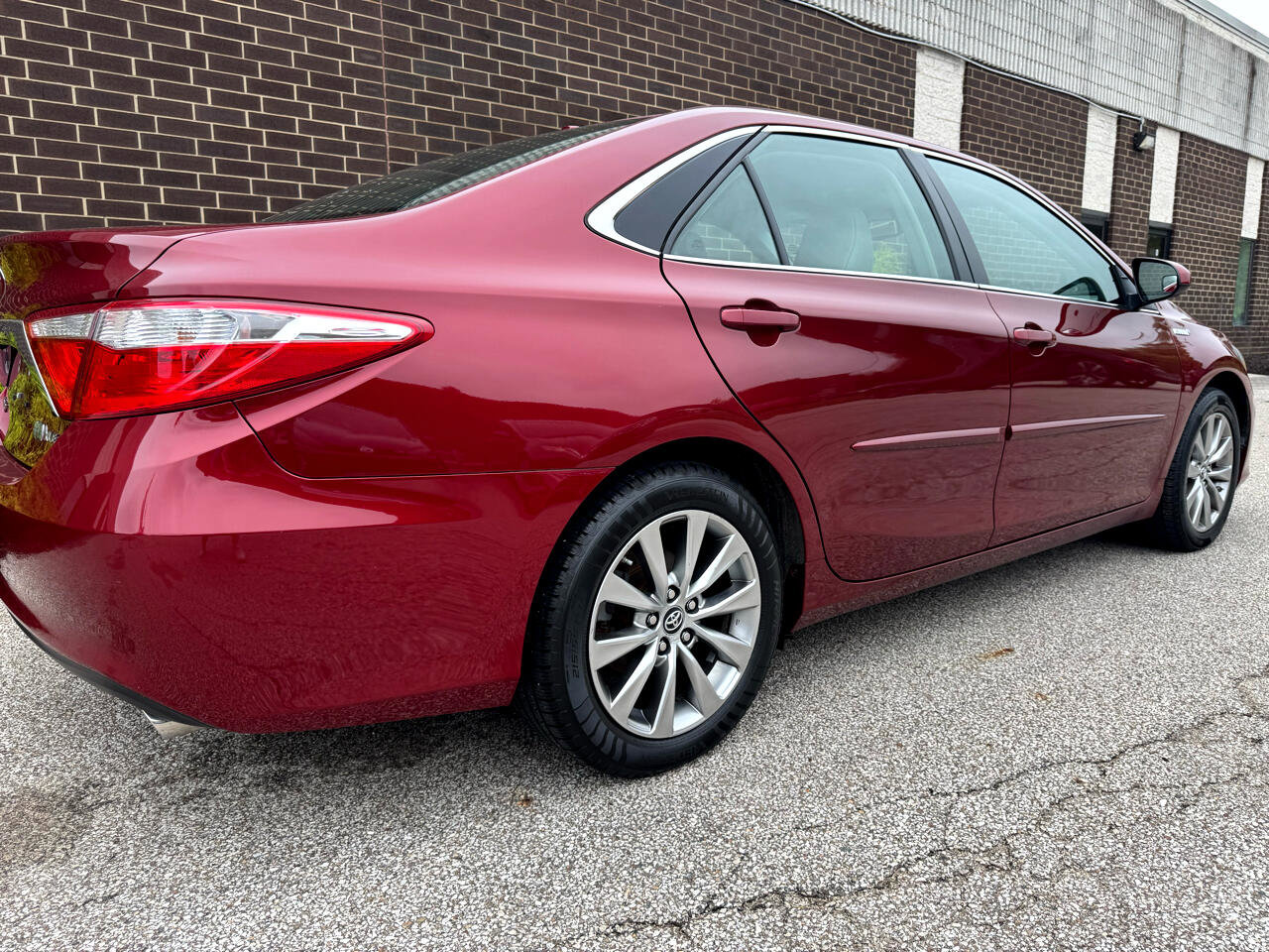 Used 2016 Toyota Camry XLE image 31