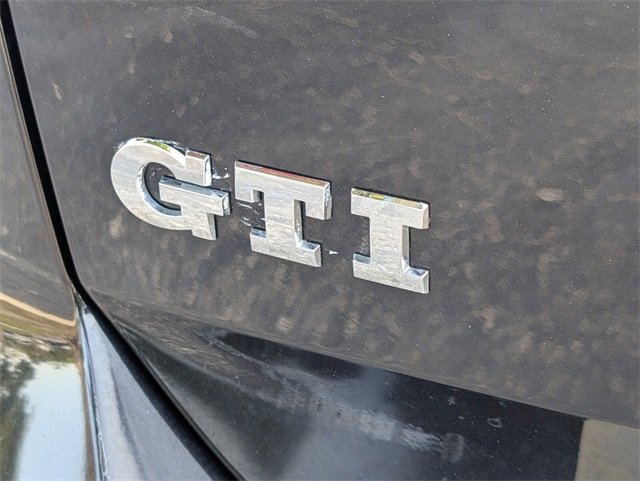 Used 2015 Volkswagen Golf 4-Door image 12