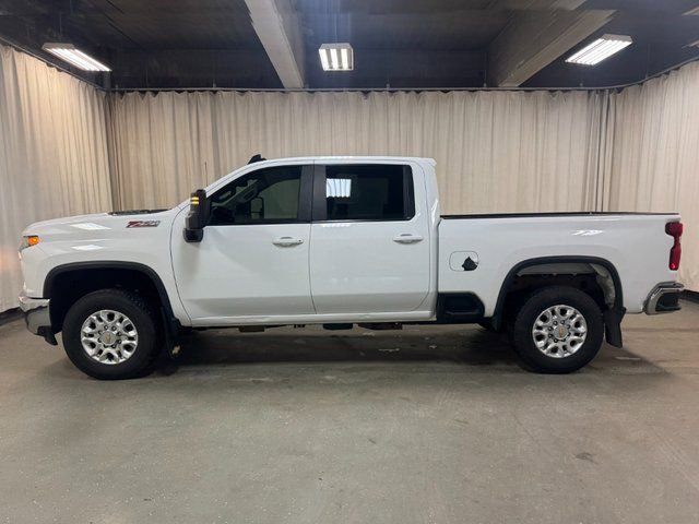 Used 2020 Chevrolet Silverado 2500 LT w/ Z71 Off-Road Package image 10