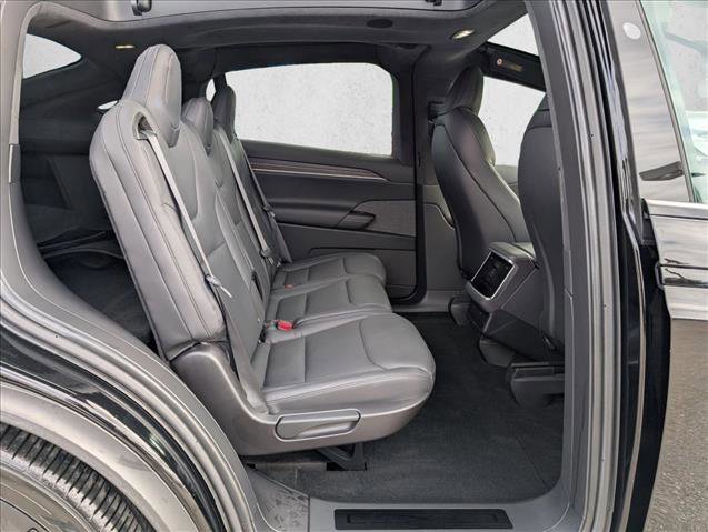 Used 2022 Tesla Model X image 19