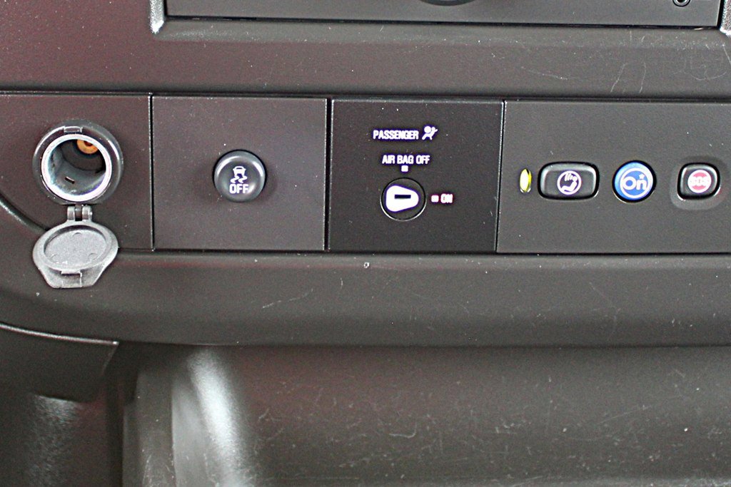 Used 2024 Chevrolet Express 2500 w/ Driver Convenience Package RWD image 38