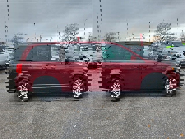 Used 2020 Dodge Grand Caravan GT image 3