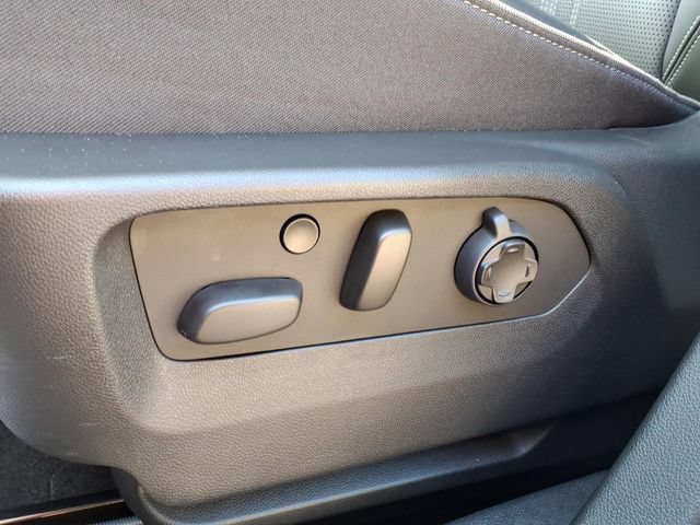 Used 2024 Buick Envision Avenir AWD/4WD image 4