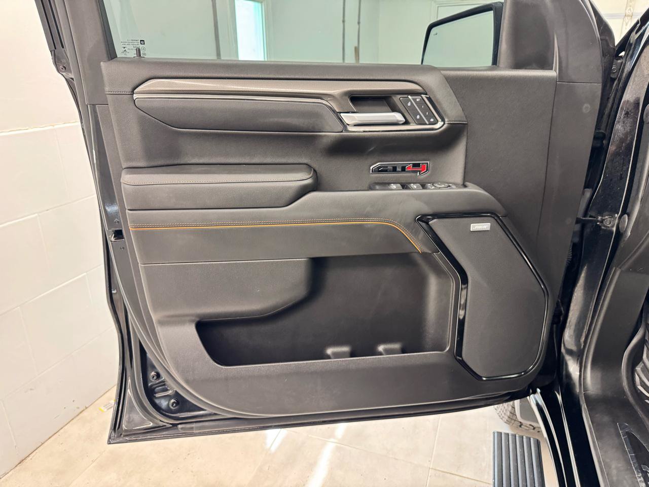 Used 2022 GMC Sierra 1500 AT4 w/ AT4 Premium Package AWD/4WD image 10