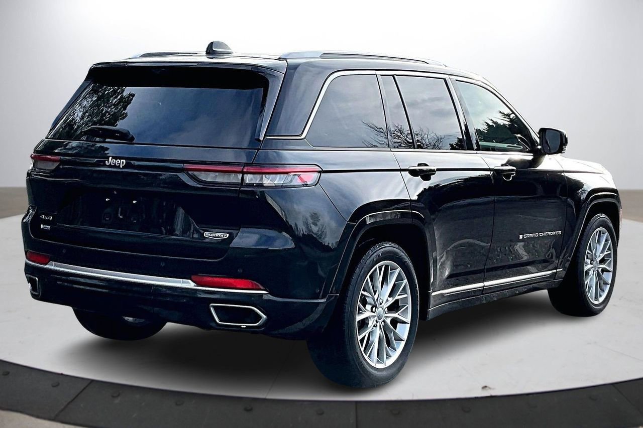 Certified 2022 Jeep Grand Cherokee Summit w/ Adv Protech Group IV image 9