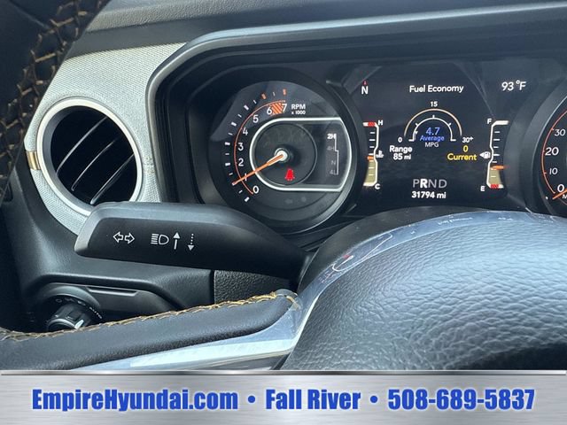 Used 2025 Jeep Wrangler Unlimited Sahara AWD/4WD image 31