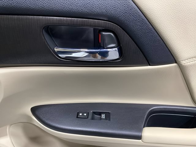 Used 2015 Honda Accord EX image 29
