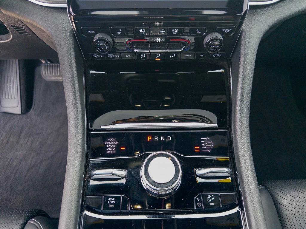 Used 2023 Jeep Grand Cherokee Overland w/ Luxury Tech Group IV image 19