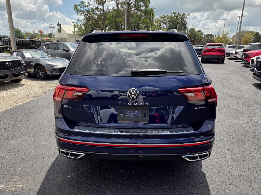 Used 2024 Volkswagen Tiguan SEL R-Line AWD/4WD image 12