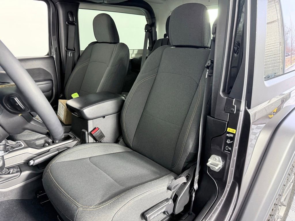 Used 2024 Jeep Wrangler Sport S image 11