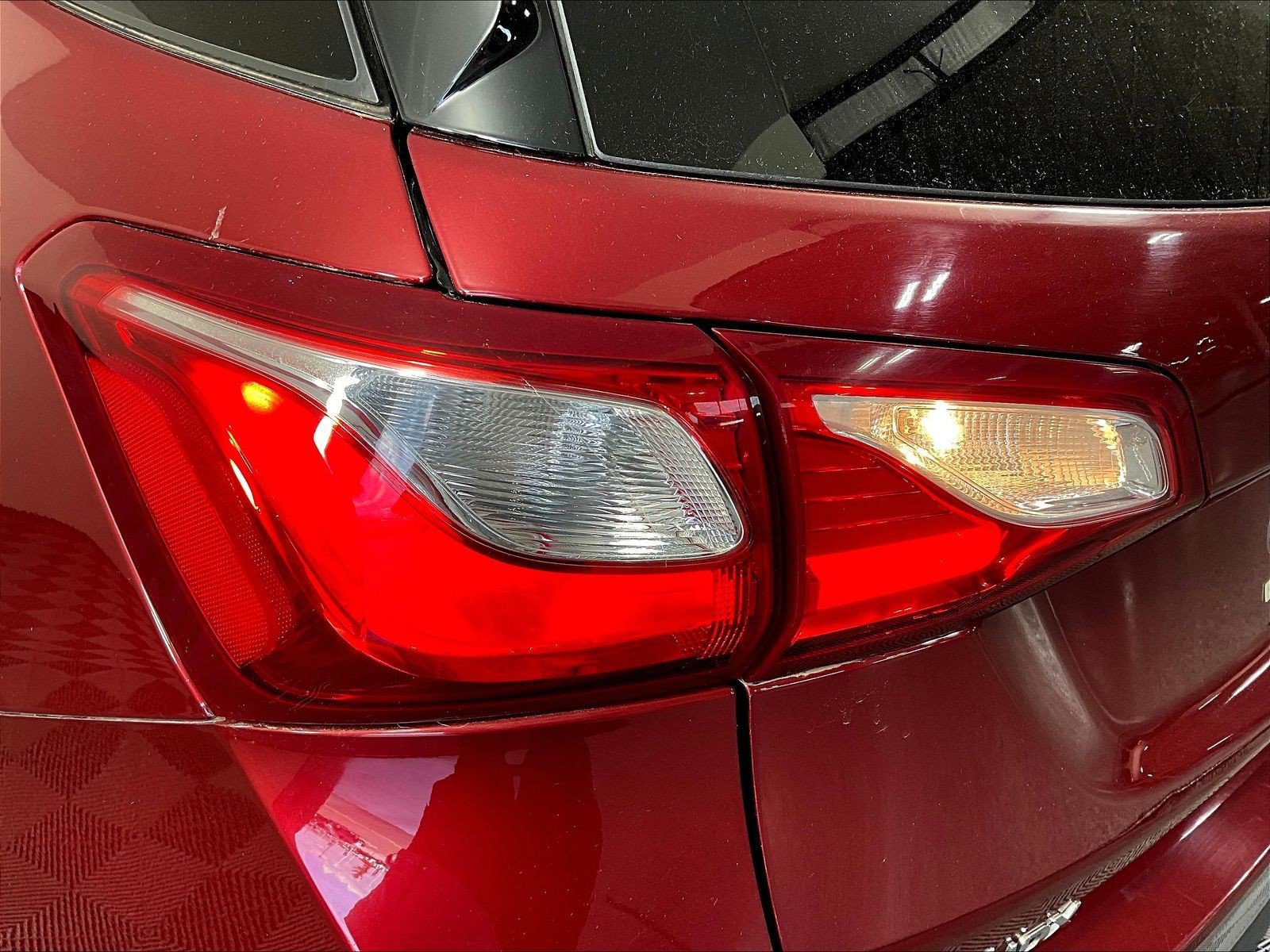 Used 2019 Chevrolet Equinox Premier FWD image 22