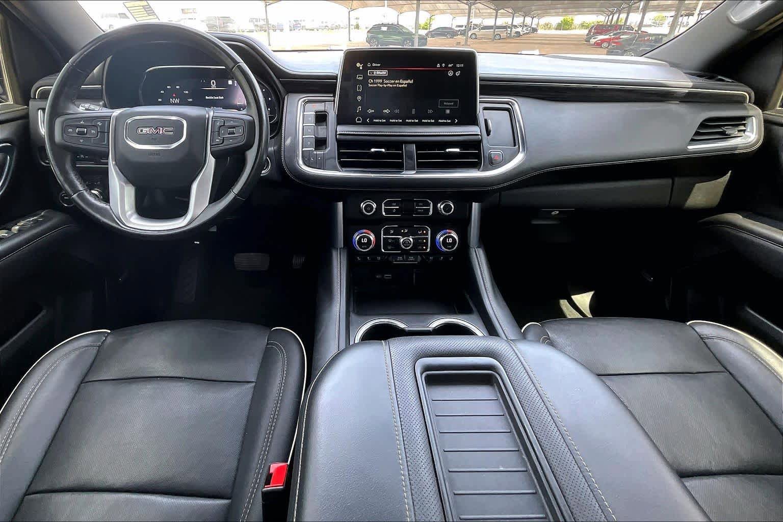 Used 2023 GMC Yukon XL SLT AWD/4WD image 15