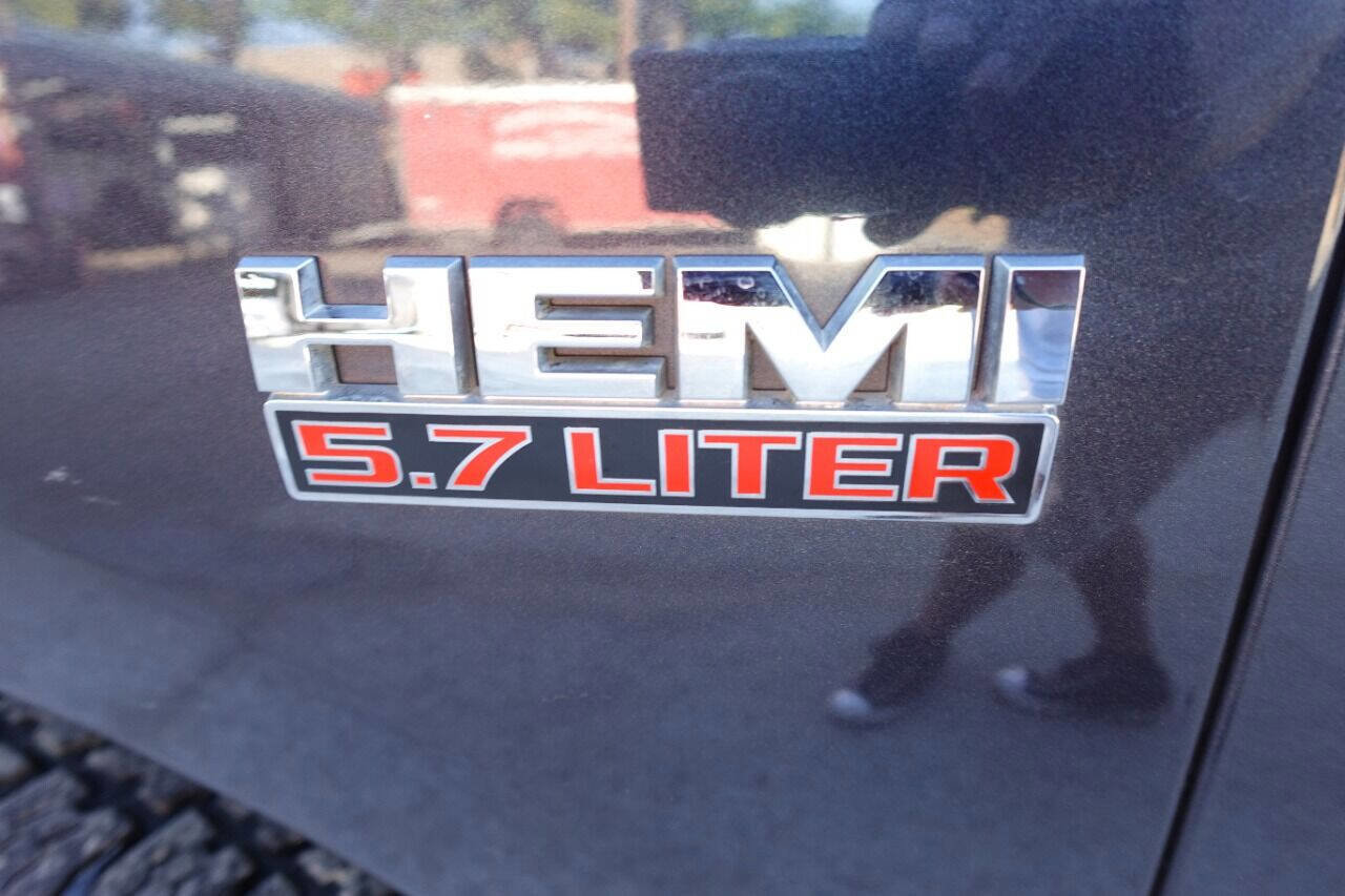 Used 2018 RAM 1500 Lone Star image 35