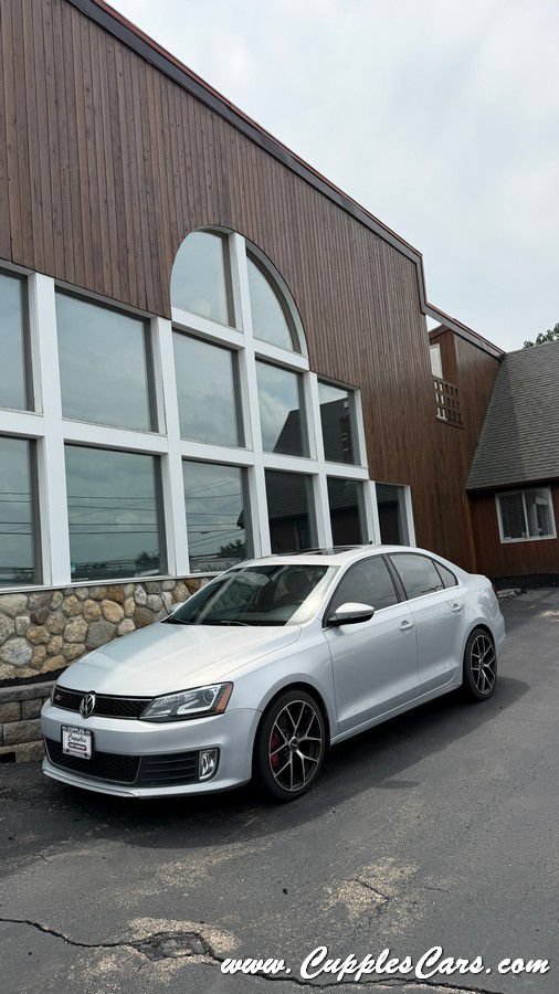 Used 2013 Volkswagen Jetta GLI Autobahn FWD image 27