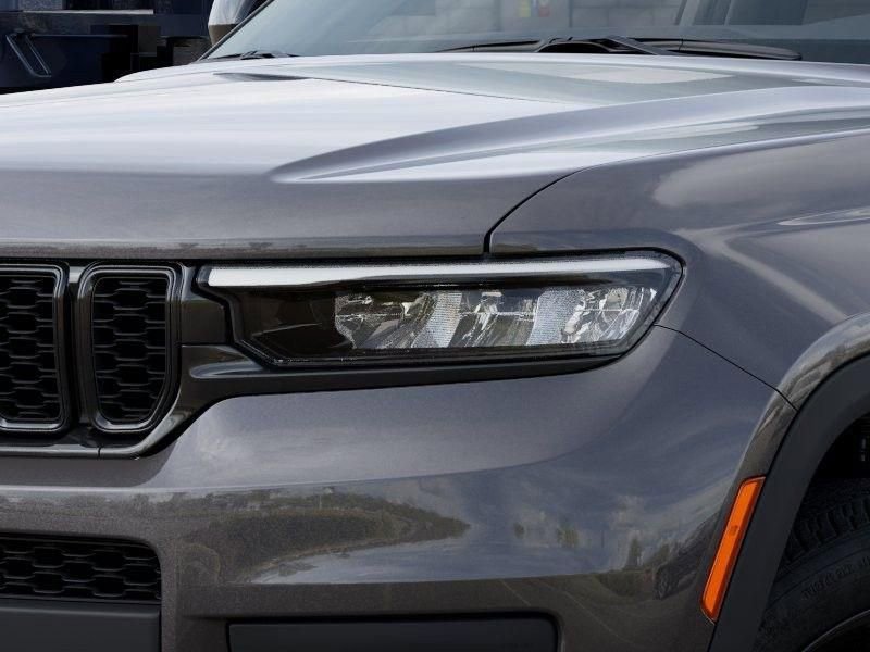 New 2025 Jeep Grand Cherokee L Altitude image 10