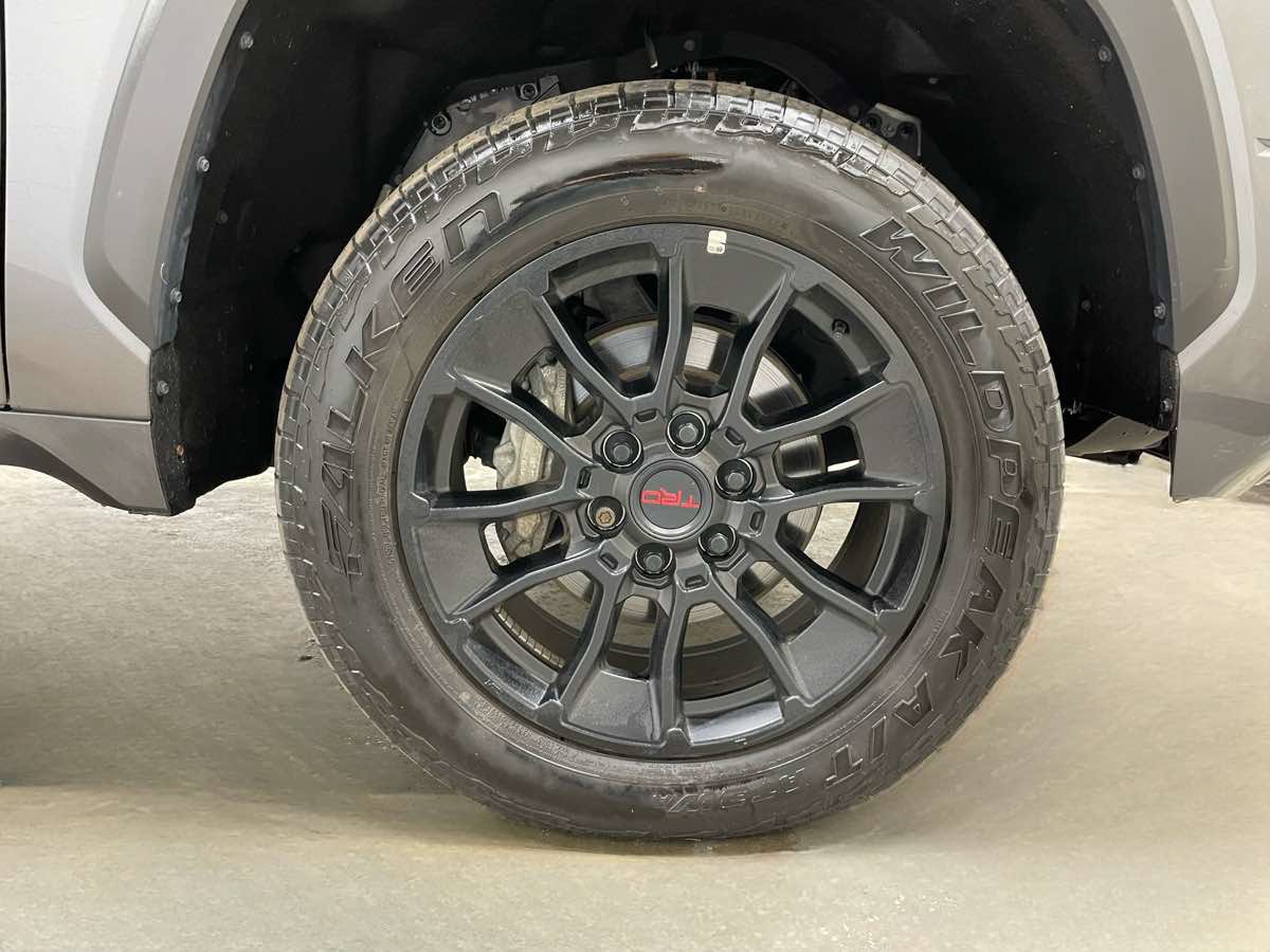 Used 2025 Toyota Tundra SR5 w/ SR5 Premium Package AWD/4WD image 6