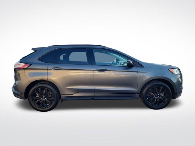 Used 2022 Ford Edge SE w/ Black Appearance Package image 6