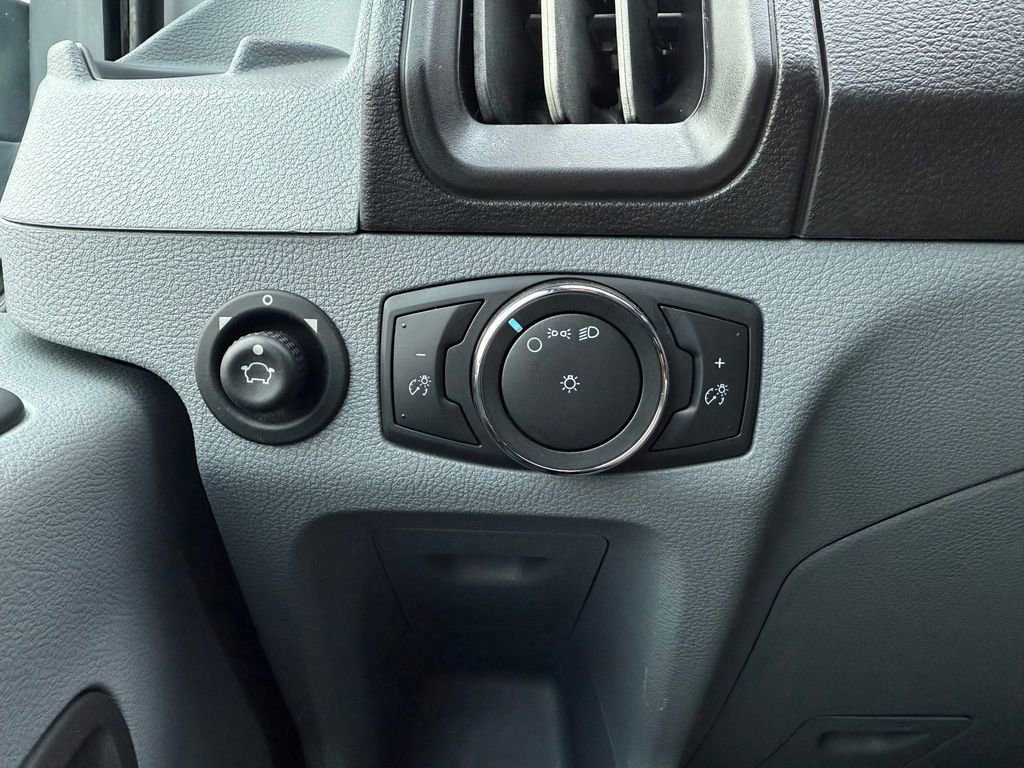 Used 2018 Ford Transit 350 XL image 20