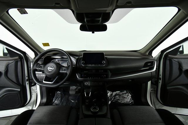 Used 2023 Nissan Rogue SV AWD/4WD image 18