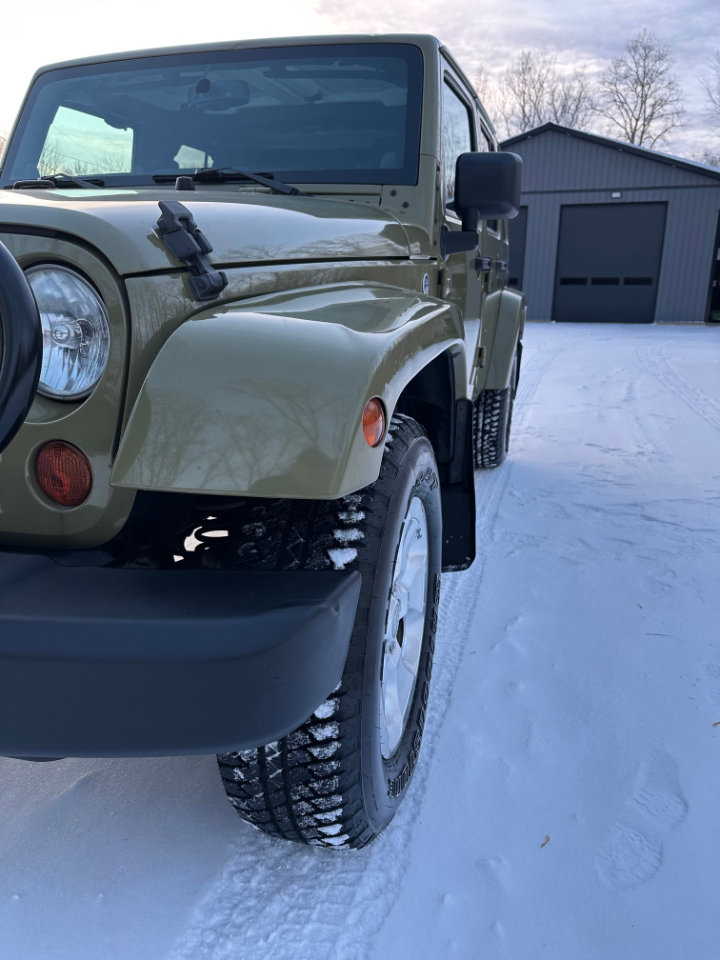 Used 2013 Jeep Wrangler Unlimited Sahara w/ Connectivity Group image 19