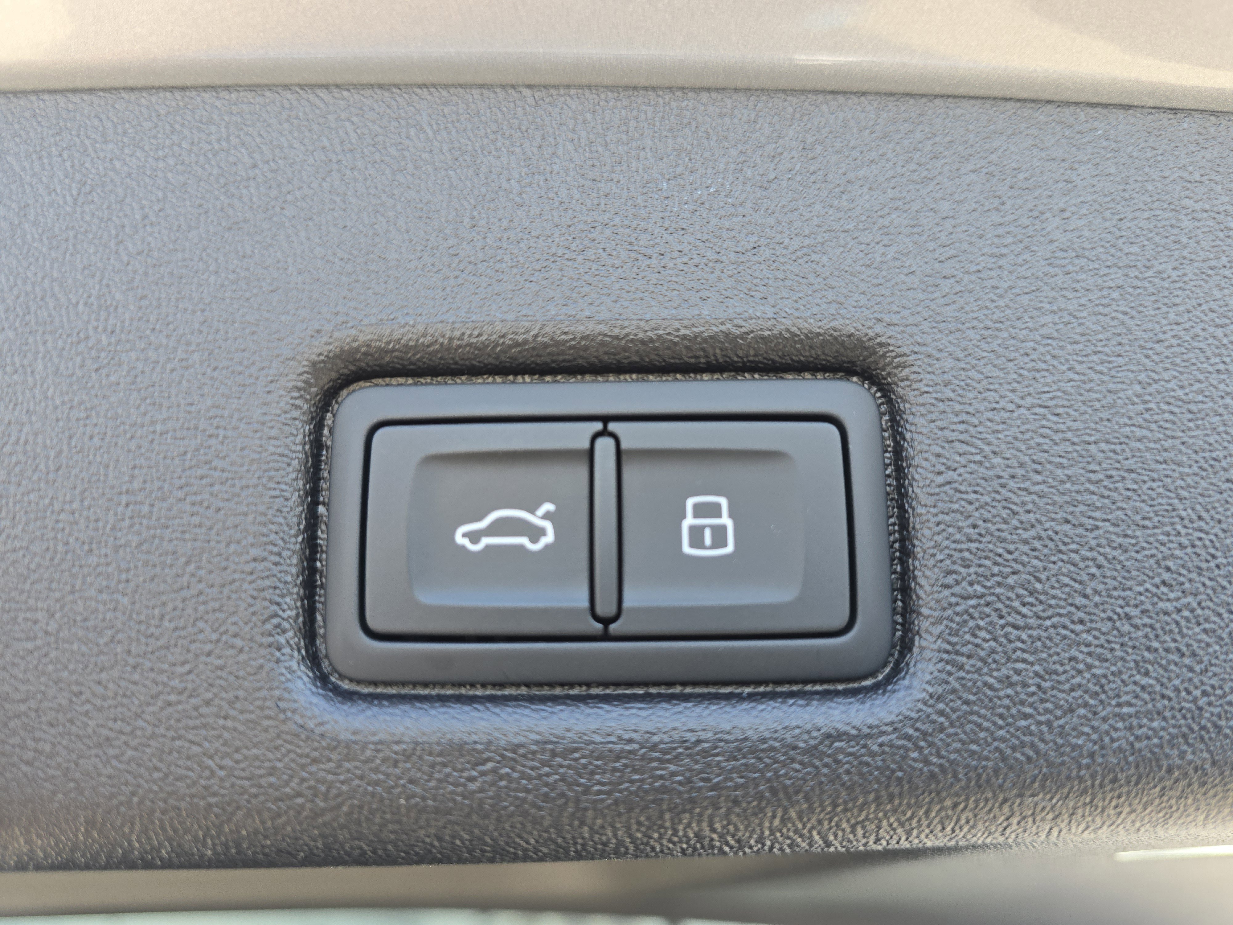 New 2025 Audi Q5 Premium image 17