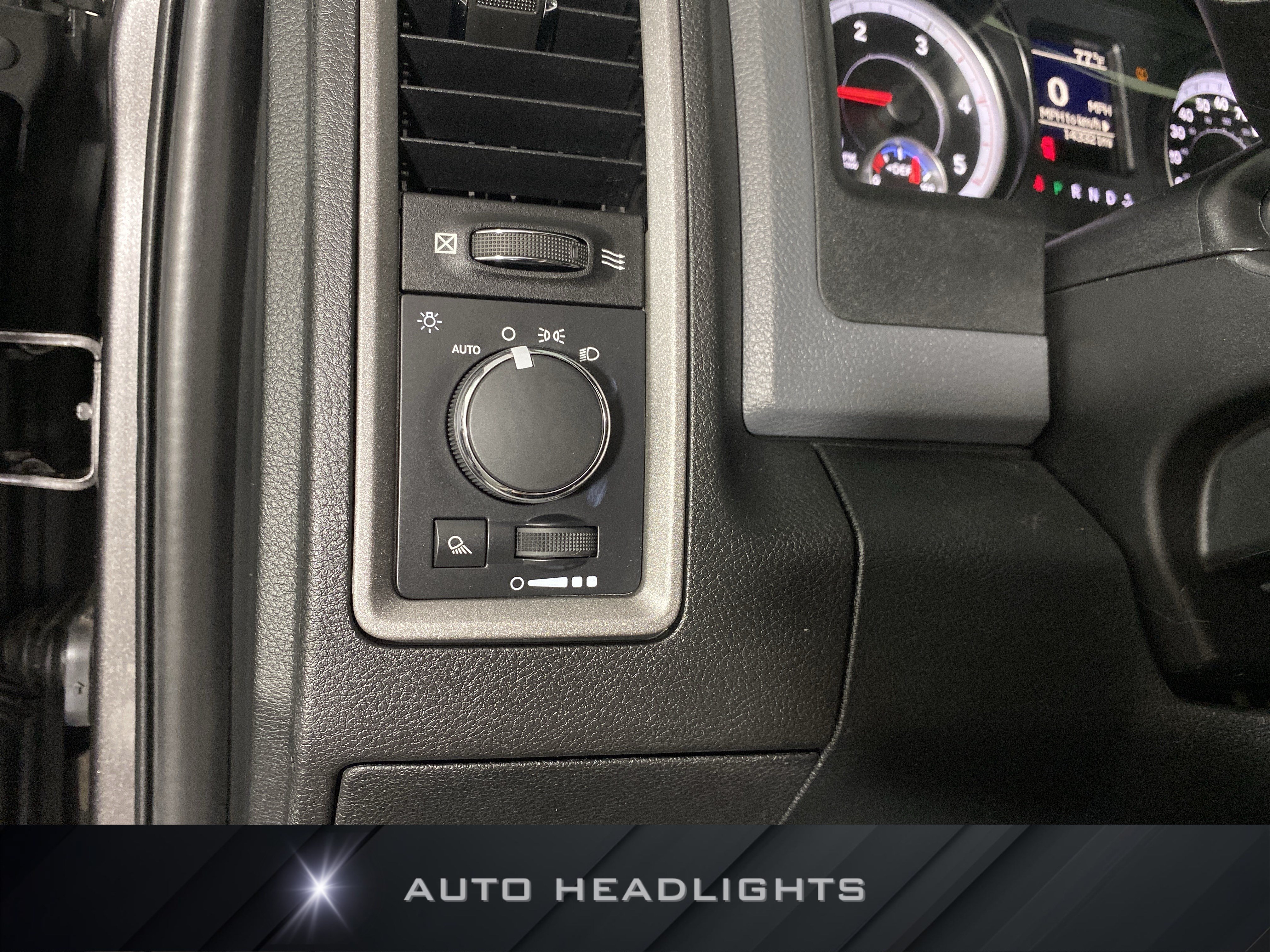 Used 2015 RAM 2500 Tradesman w/ Chrome Appearance Group AWD/4WD image 21