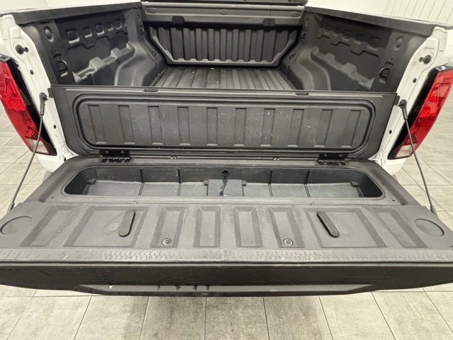 Used 2023 Chevrolet Colorado Trail Boss w/ Technology Package image 9