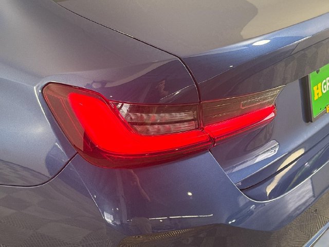Used 2023 BMW 330i Sedan w/ Parking Assistance Package RWD image 35