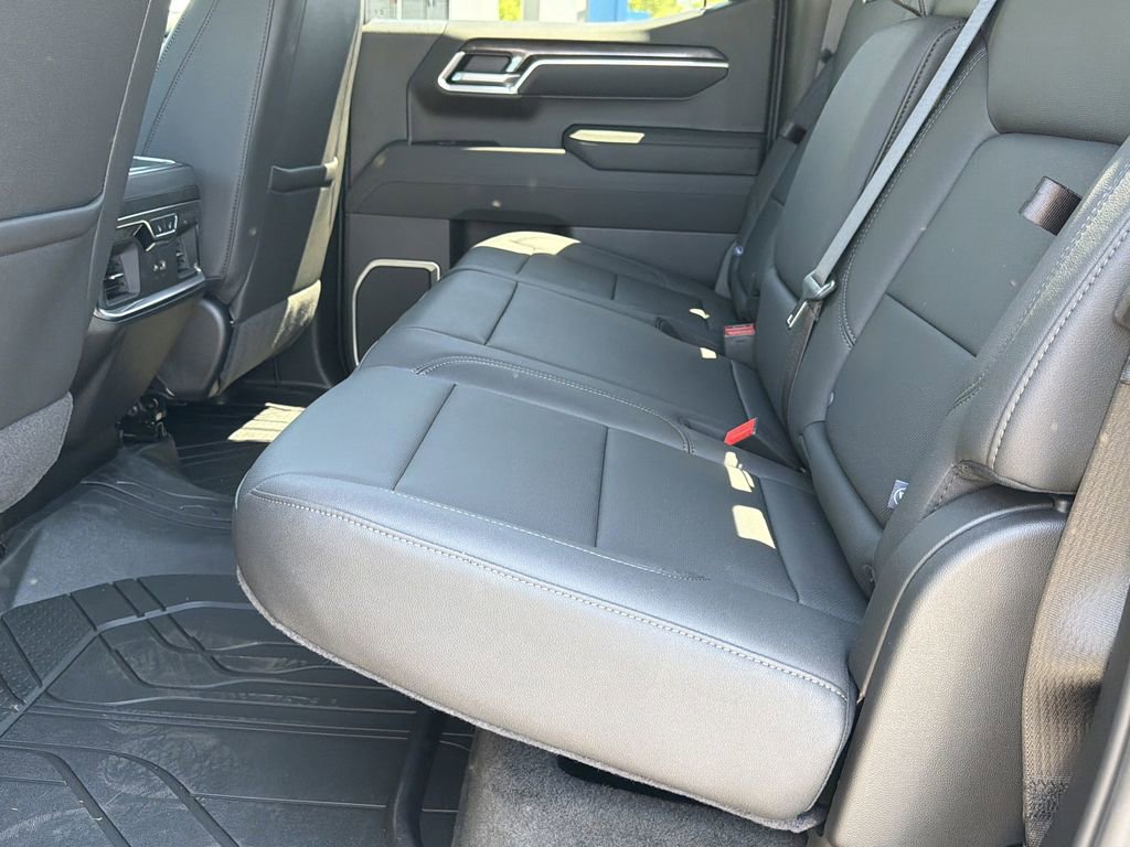 New 2026 Chevrolet Silverado 1500 LTZ w/ LTZ Premium Package RWD image 18