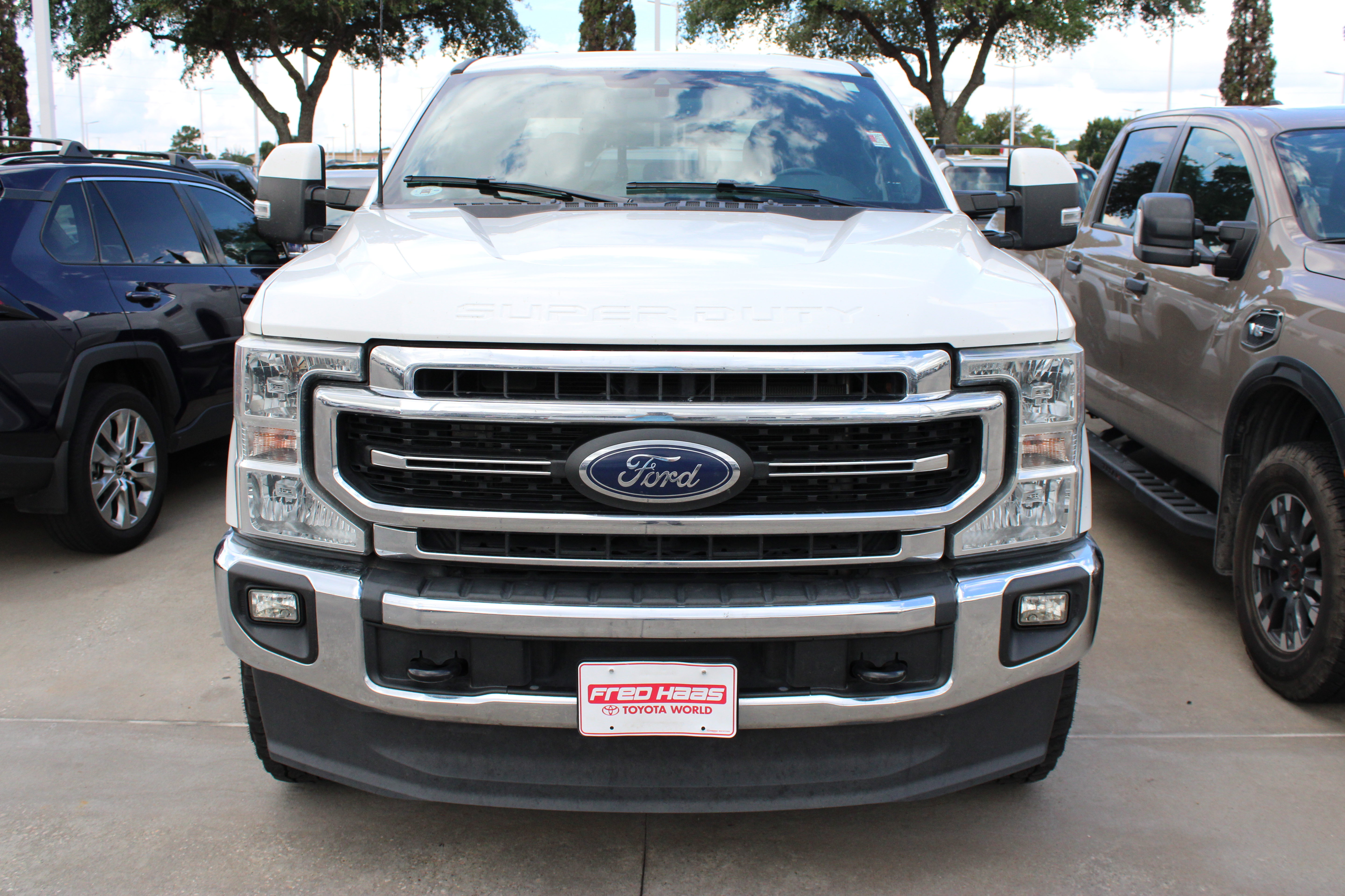 Used 2022 Ford F250 Lariat w/ Lariat Value Package AWD/4WD image 4