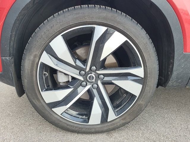Used 2023 Volvo XC40 B5 Ultimate w/ Climate Package image 17