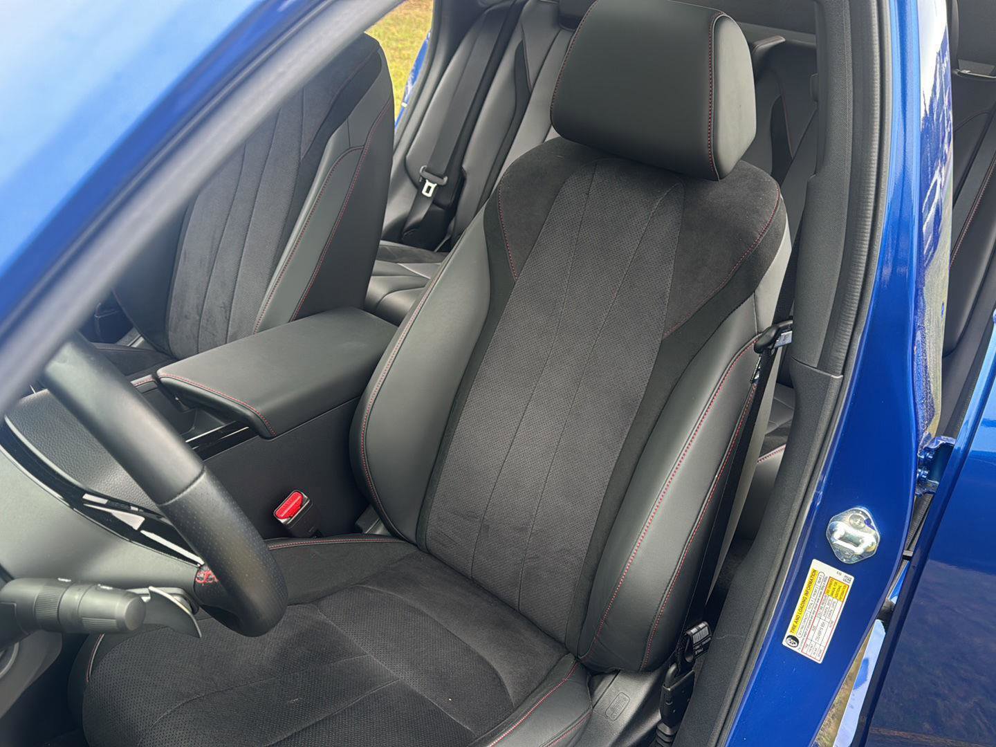 Certified 2025 Acura ADX A-Spec image 20