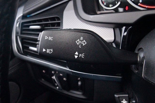 Used 2019 BMW X6 xDrive50i w/ M Sport Package image 23