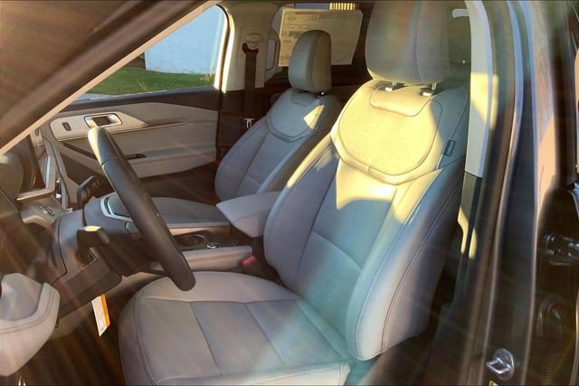 New 2026 Ford Explorer Active w/ Active Comfort Package image 9