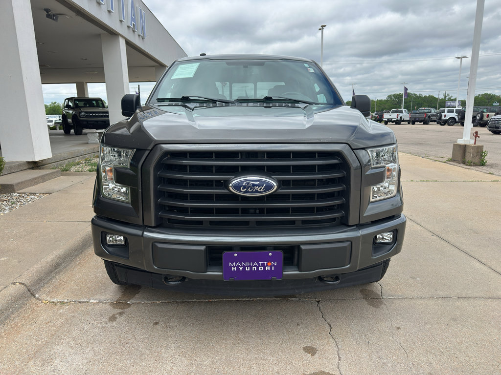 Used 2017 Ford F150 XLT w/ Equipment Group 302A Luxury AWD/4WD image 38