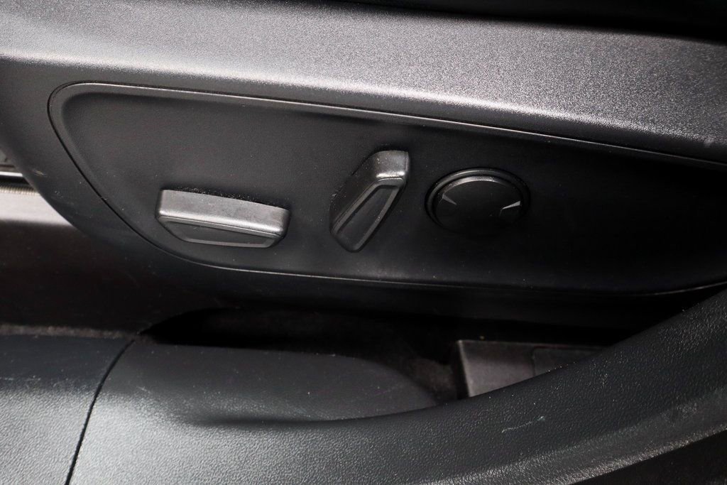 Certified 2025 Ford Escape Platinum image 25