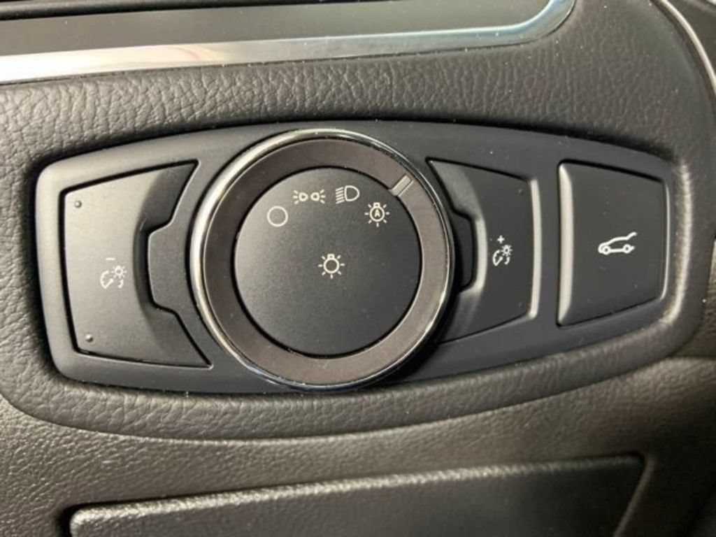 Used 2018 Ford Edge Sport w/ Equipment Group 401A AWD/4WD image 30