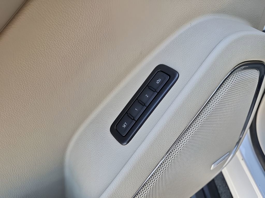 Used 2019 GMC Yukon XL Denali w/ Denali Ultimate Package image 30