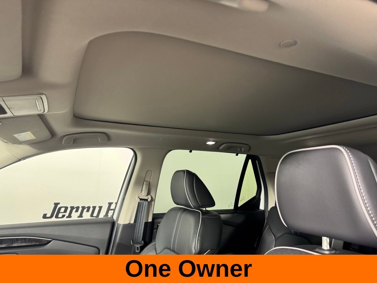 Used 2025 Honda Pilot Elite image 3