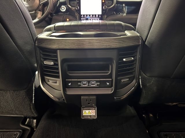 Used 2025 RAM 2500 Limited AWD/4WD image 22