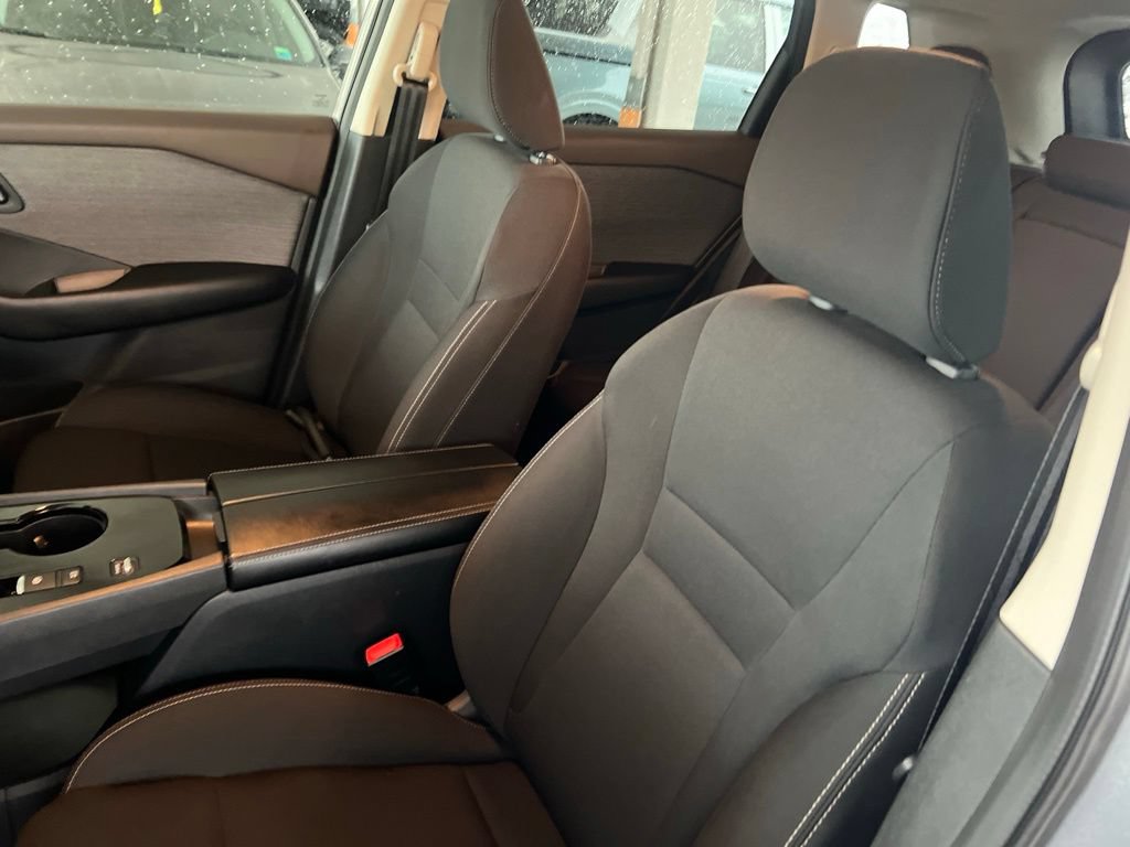 Certified 2023 Nissan Rogue S FWD image 5