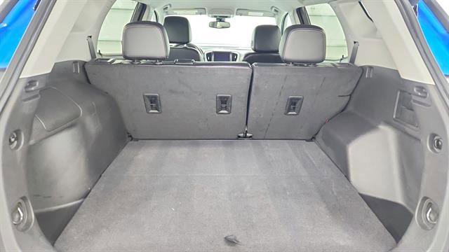 Used 2024 GMC Terrain SLT image 22