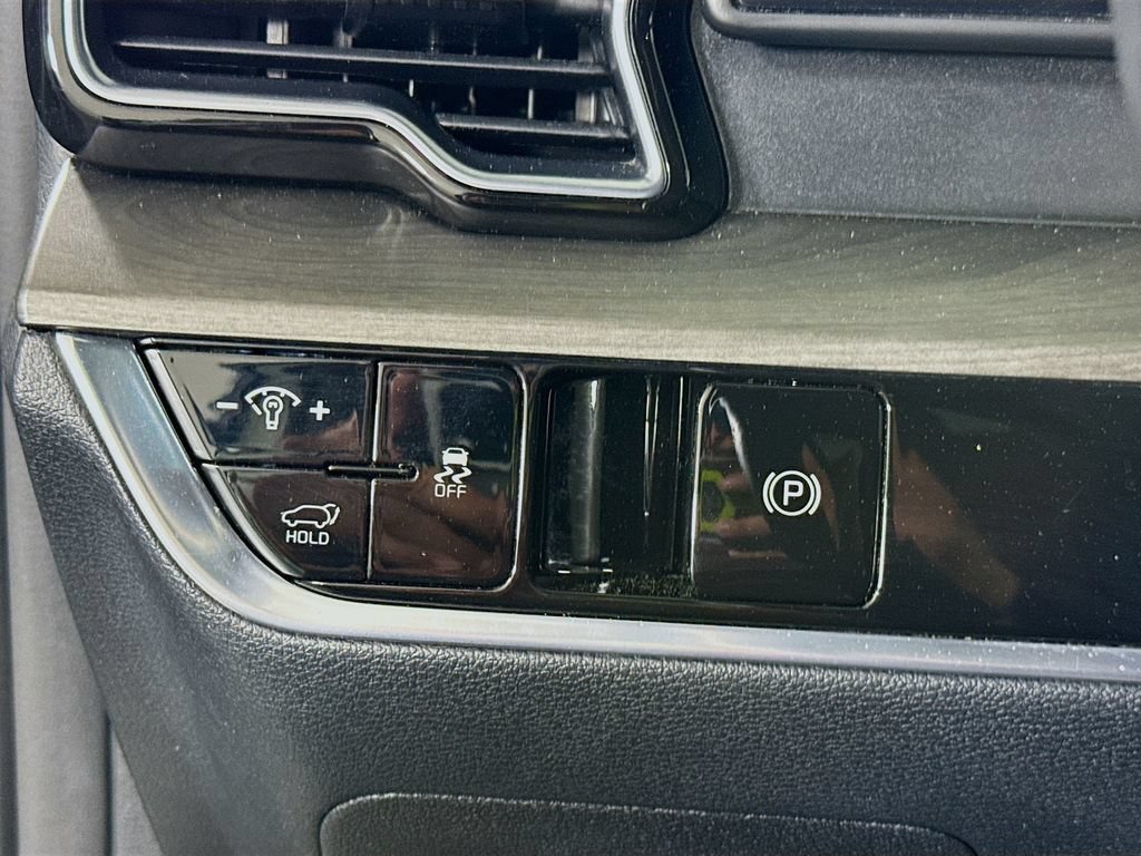 Certified 2023 Kia Sportage X-Line w/ X-Line Premium Package AWD/4WD image 21